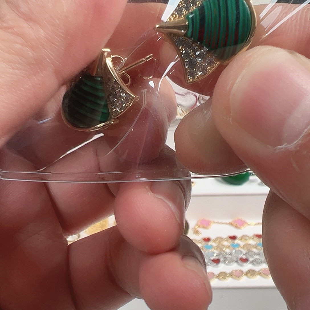 珐琅铁合金1111111