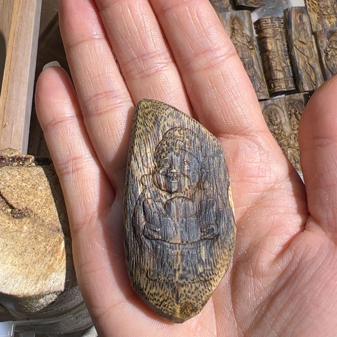 沉香吊坠绿棋楠吊坠雕刻10.8克