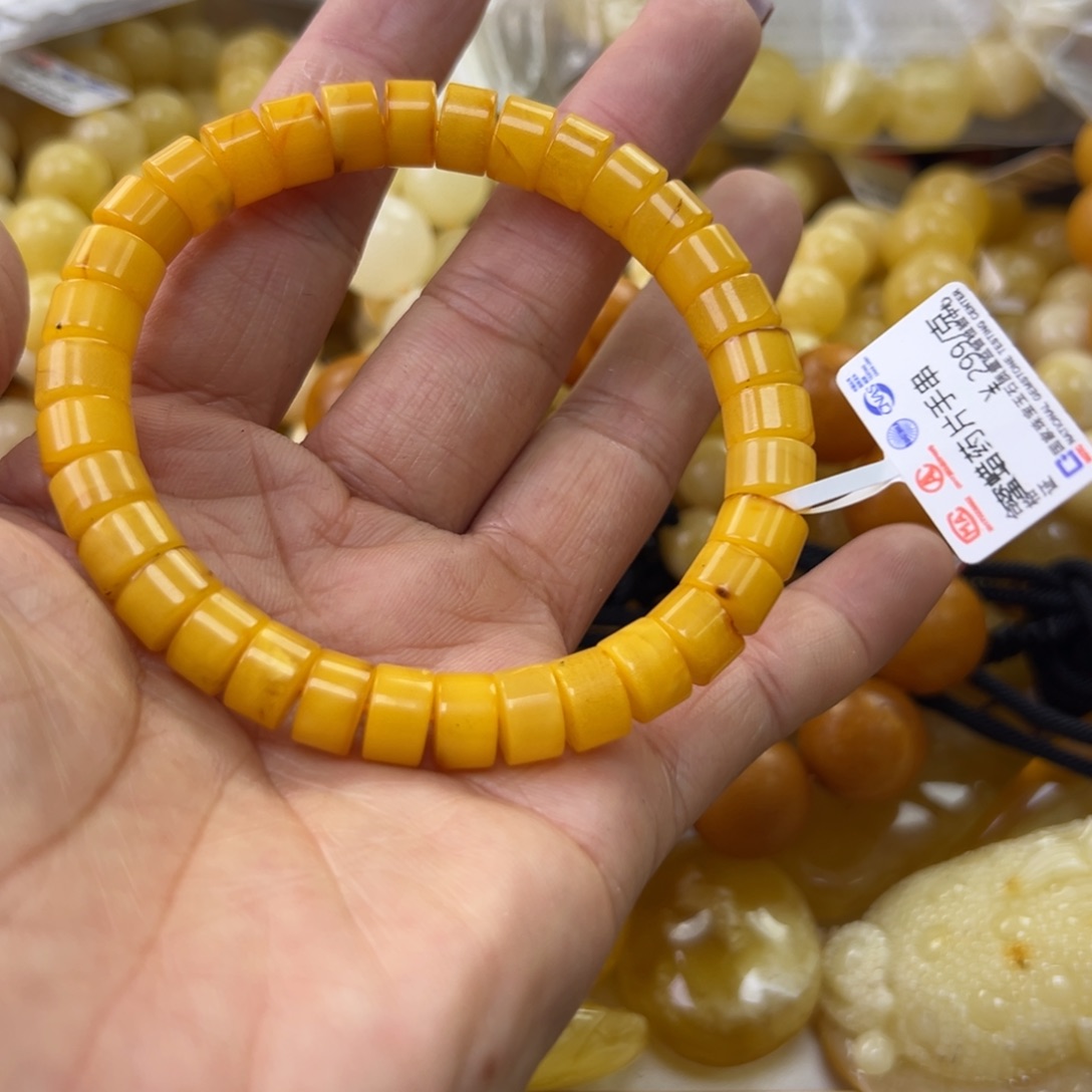 琥珀珠宝奇石未镶嵌