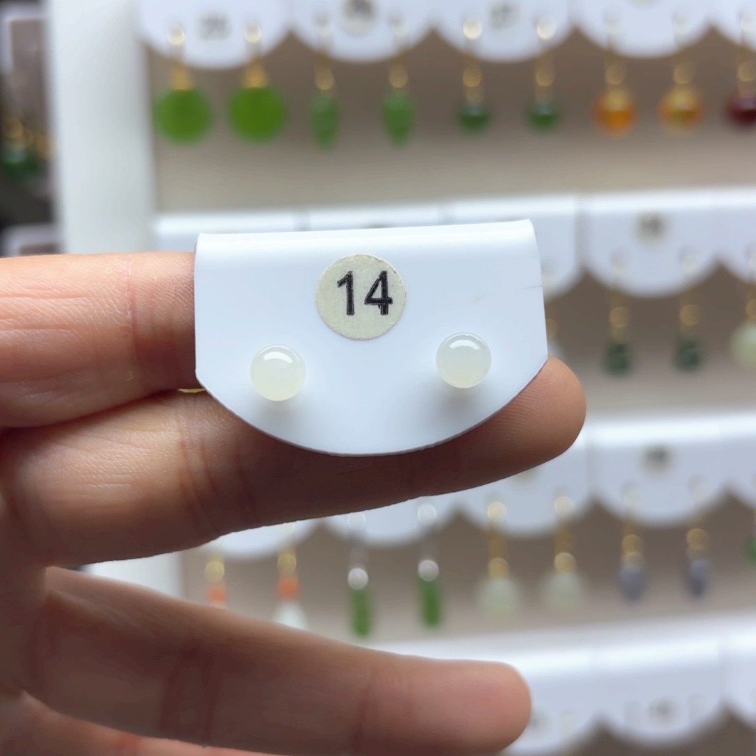 和田玉耳饰18K金镶嵌