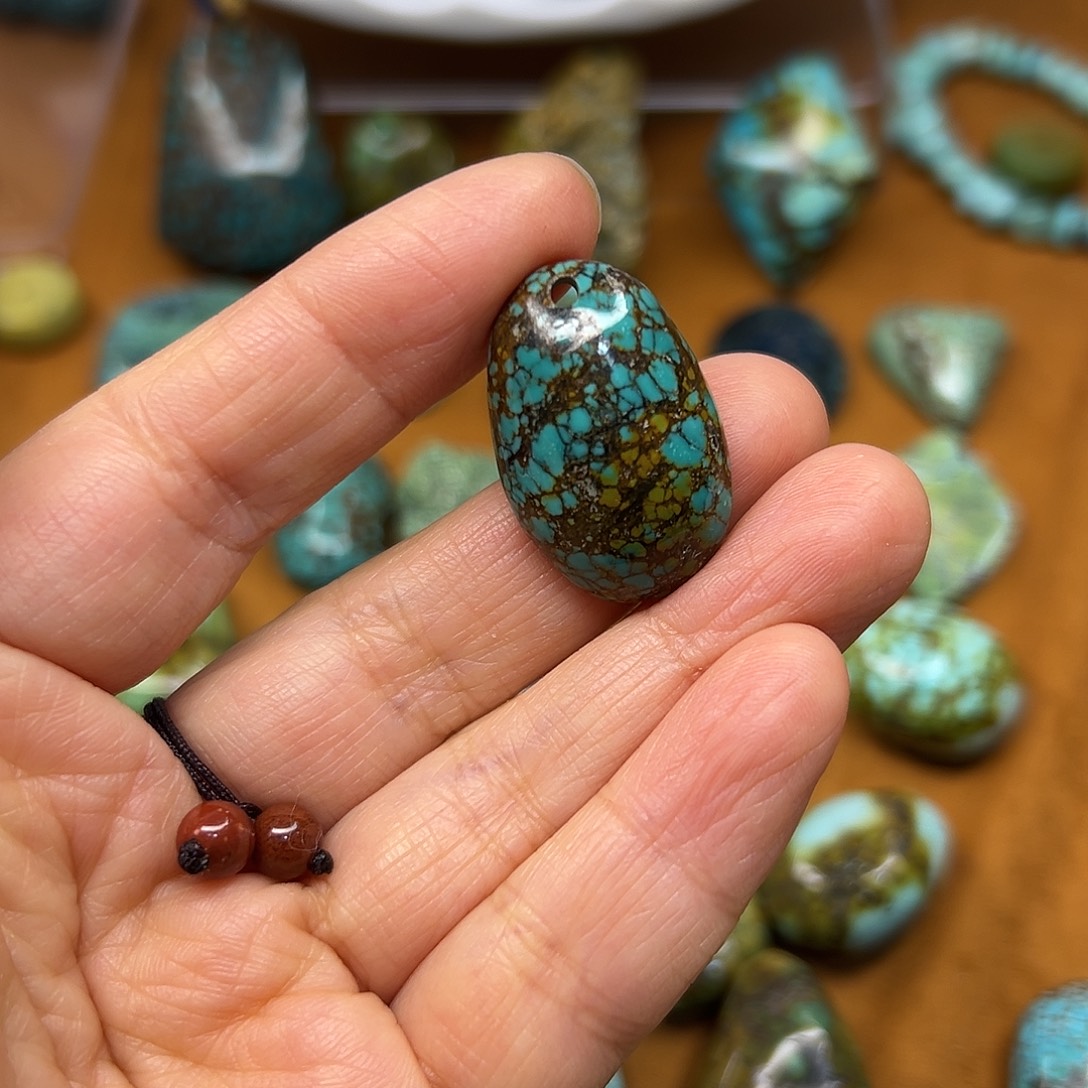 哲***玛瑙/玉髓未镶嵌吊坠