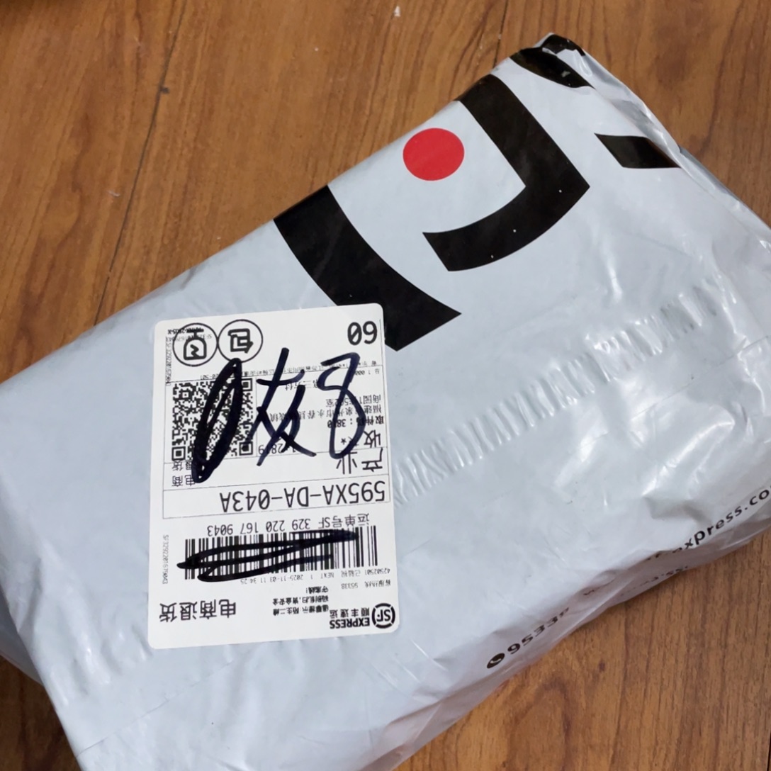 略有微瑕介意勿拍默认同意