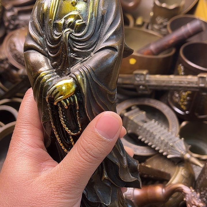 銅2334445667889987765568