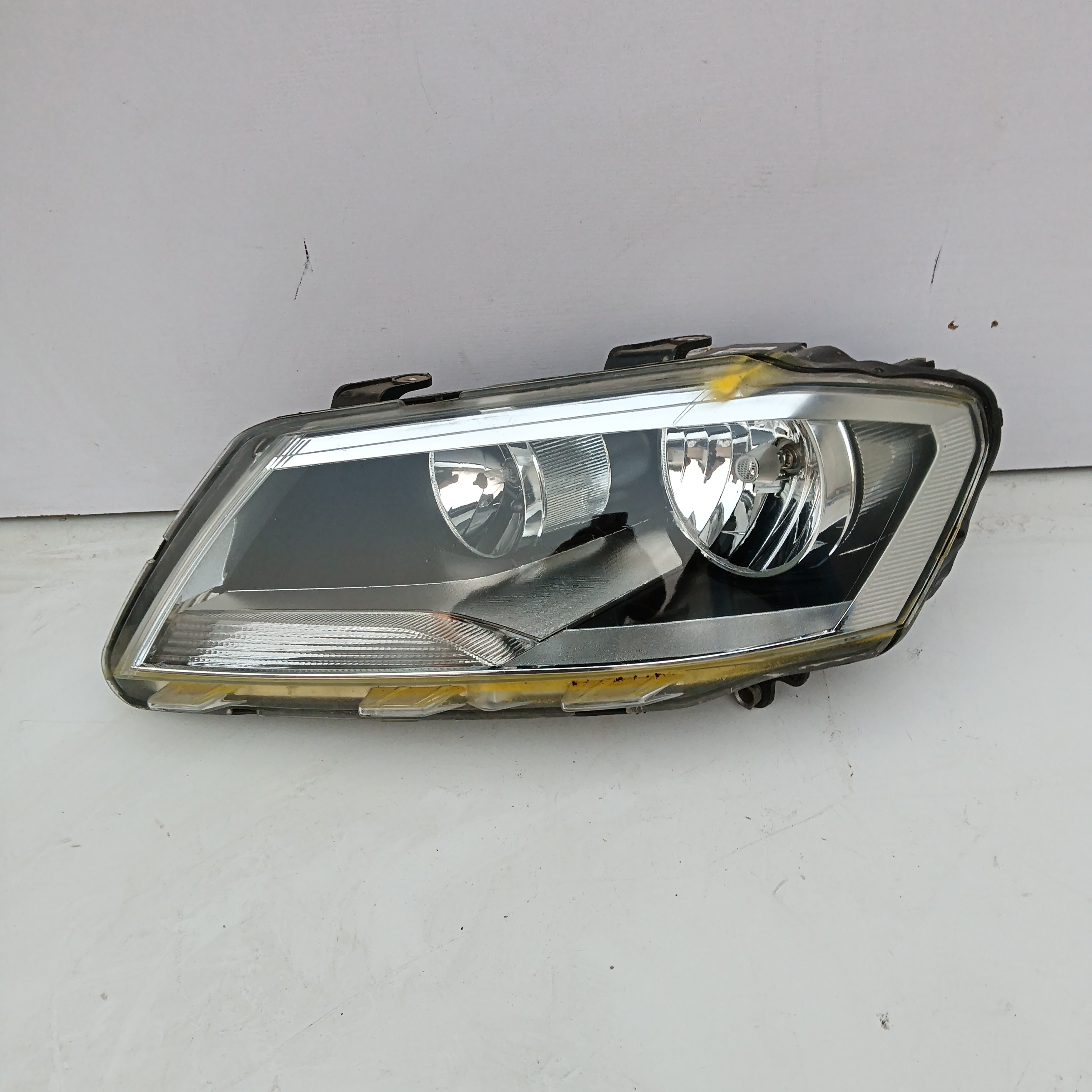 适用于13_14款大众朗逸左前大灯前置照明灯前车灯