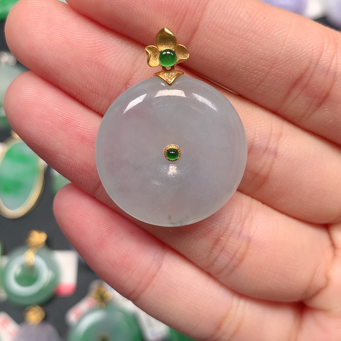 颈饰18K金镶嵌翡翠翡翠吊坠