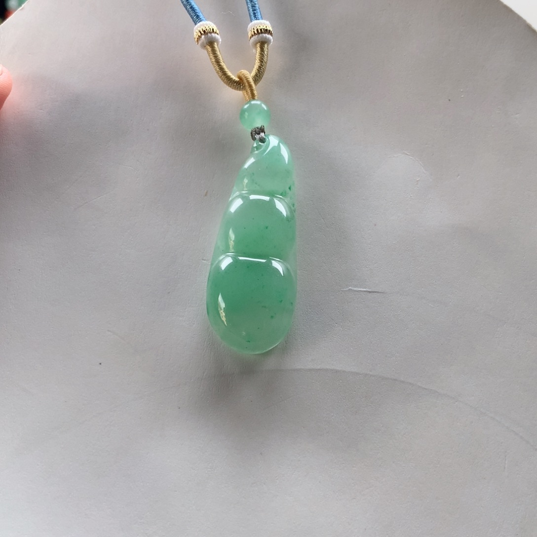 石英质玉颈饰未镶嵌