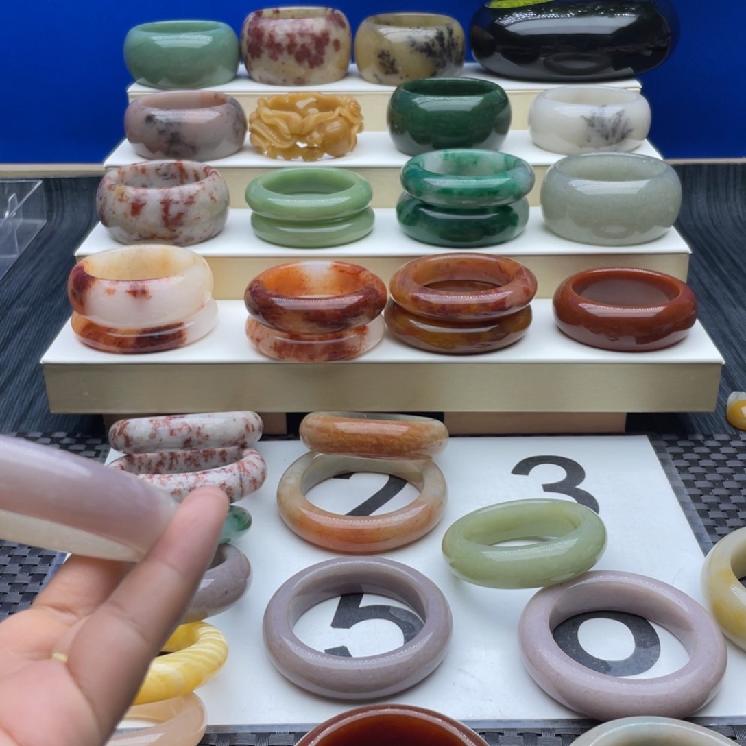 石英质玉手镯未镶嵌惜*