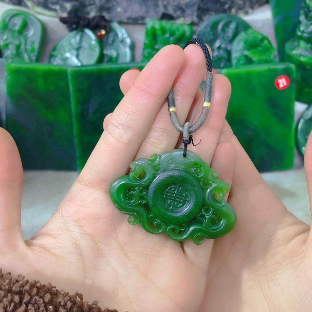 和田玉（碧玉）未镶嵌珠宝奇石