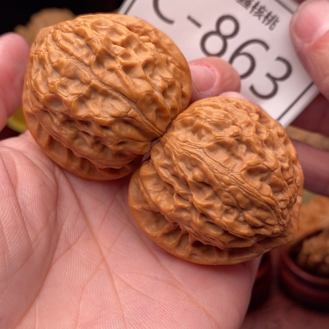 文玩核桃把件金牛39