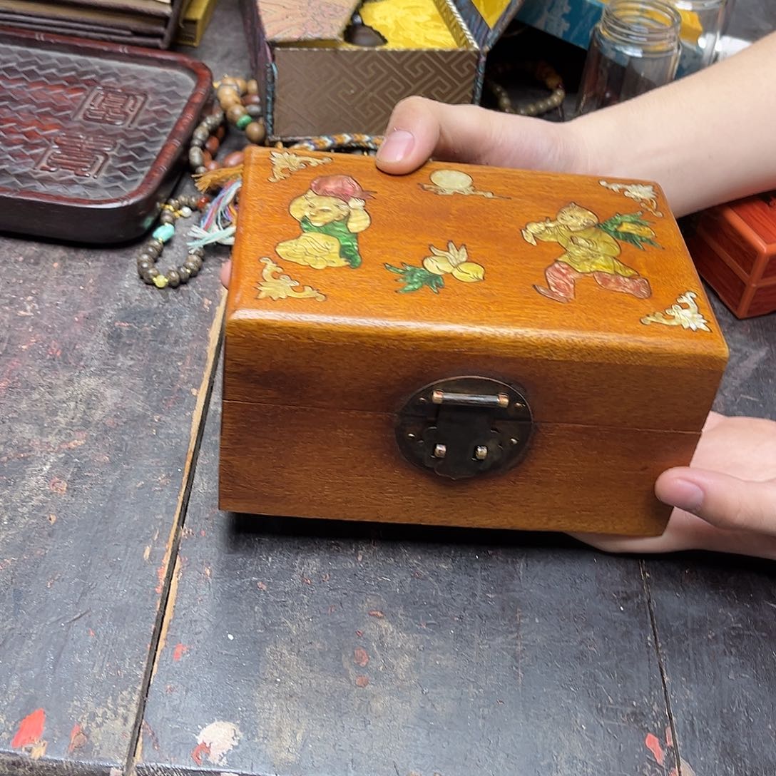 大叶紫檀（黑酸枝木类）