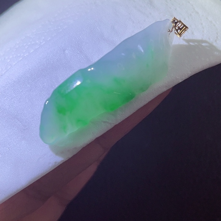 翡翠18K金镶嵌颈饰翡翠