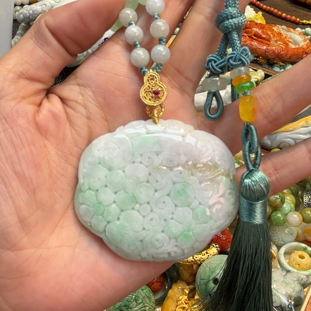 翡翠颈饰未镶嵌待编款