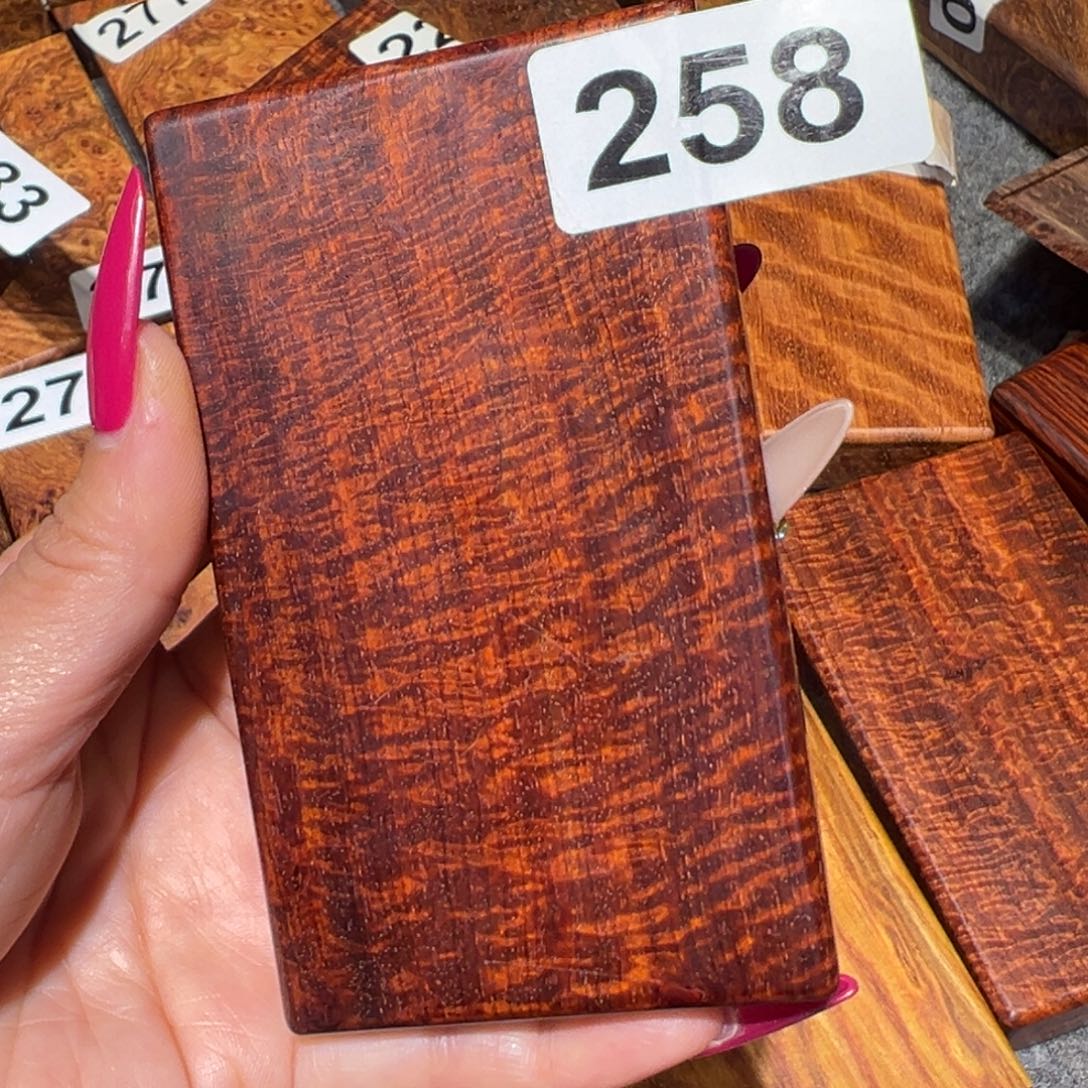 用***0染料紫檀（血檀）哦哦哦哦哦哦