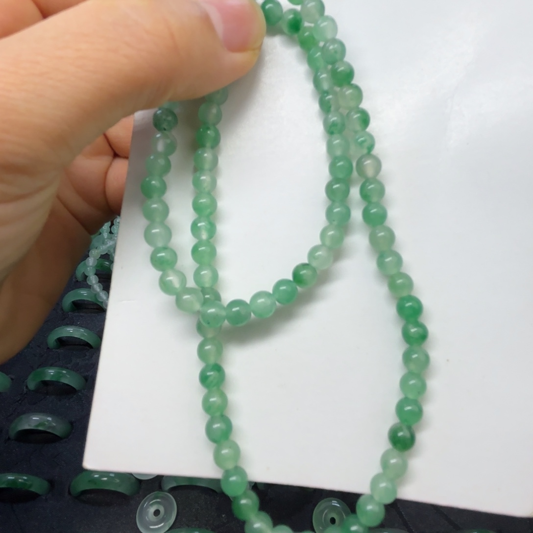 石英质玉（非洲翠）未镶嵌戒指  珠子  手镯飘花锁骨项链