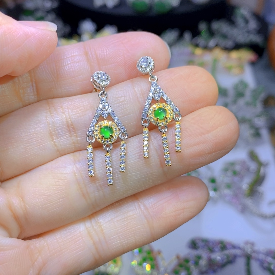 翡翠颈饰银S925镶嵌天然翡翠