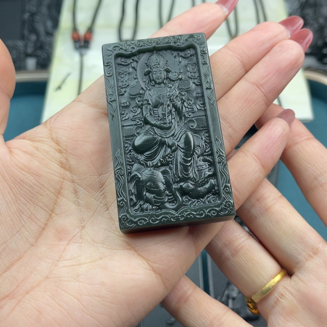 和田玉颈饰未镶嵌?*