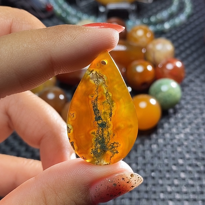 未镶嵌颈饰玛瑙/玉髓
