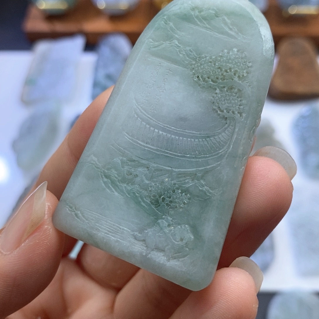 定制翡翠未镶嵌山水
