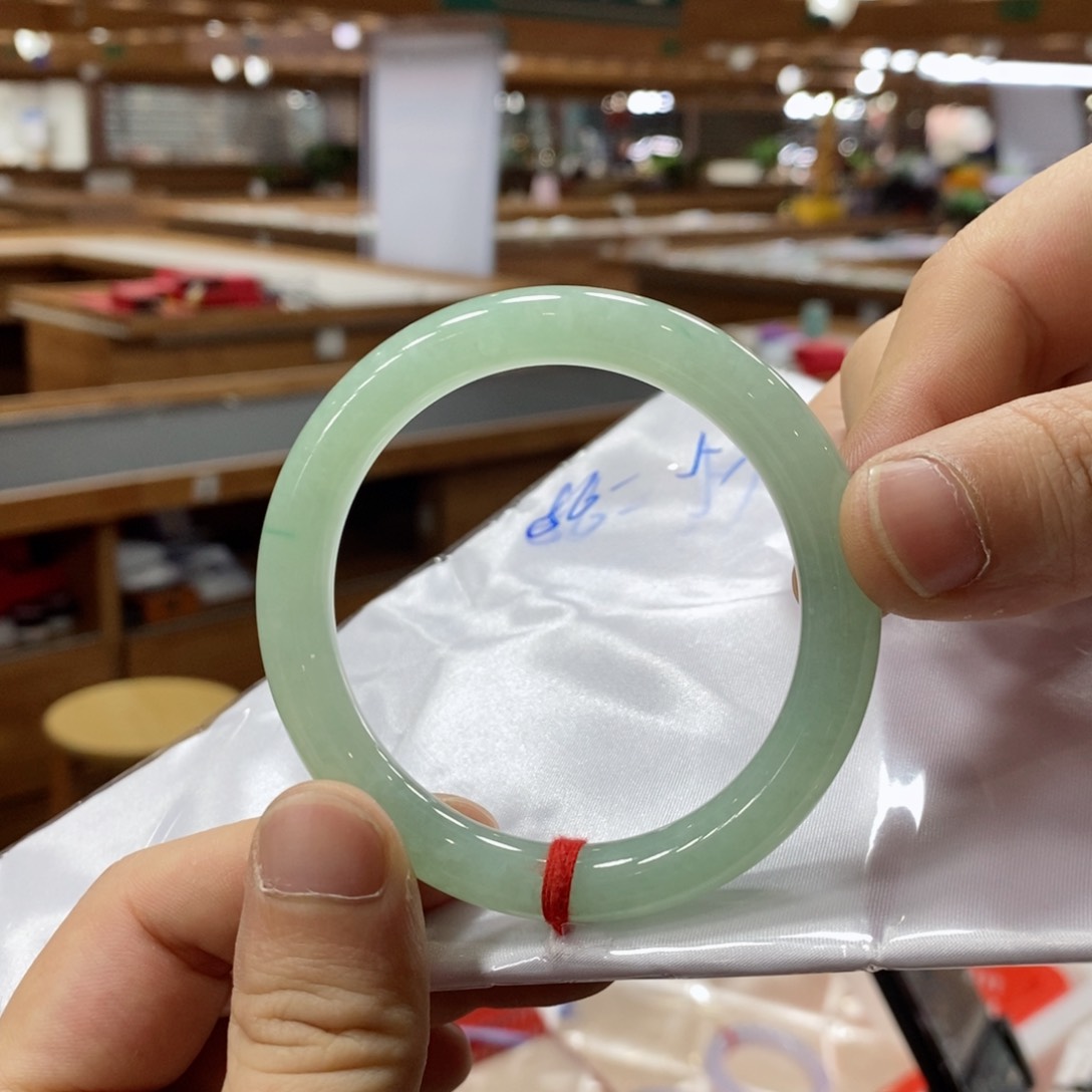 未镶嵌手镯翡翠翡翠