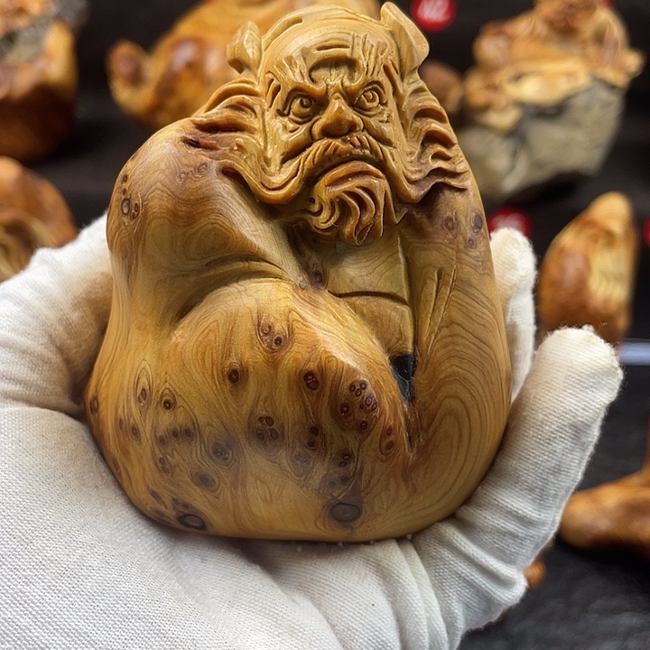 柏木（崖柏）钟馗手把件