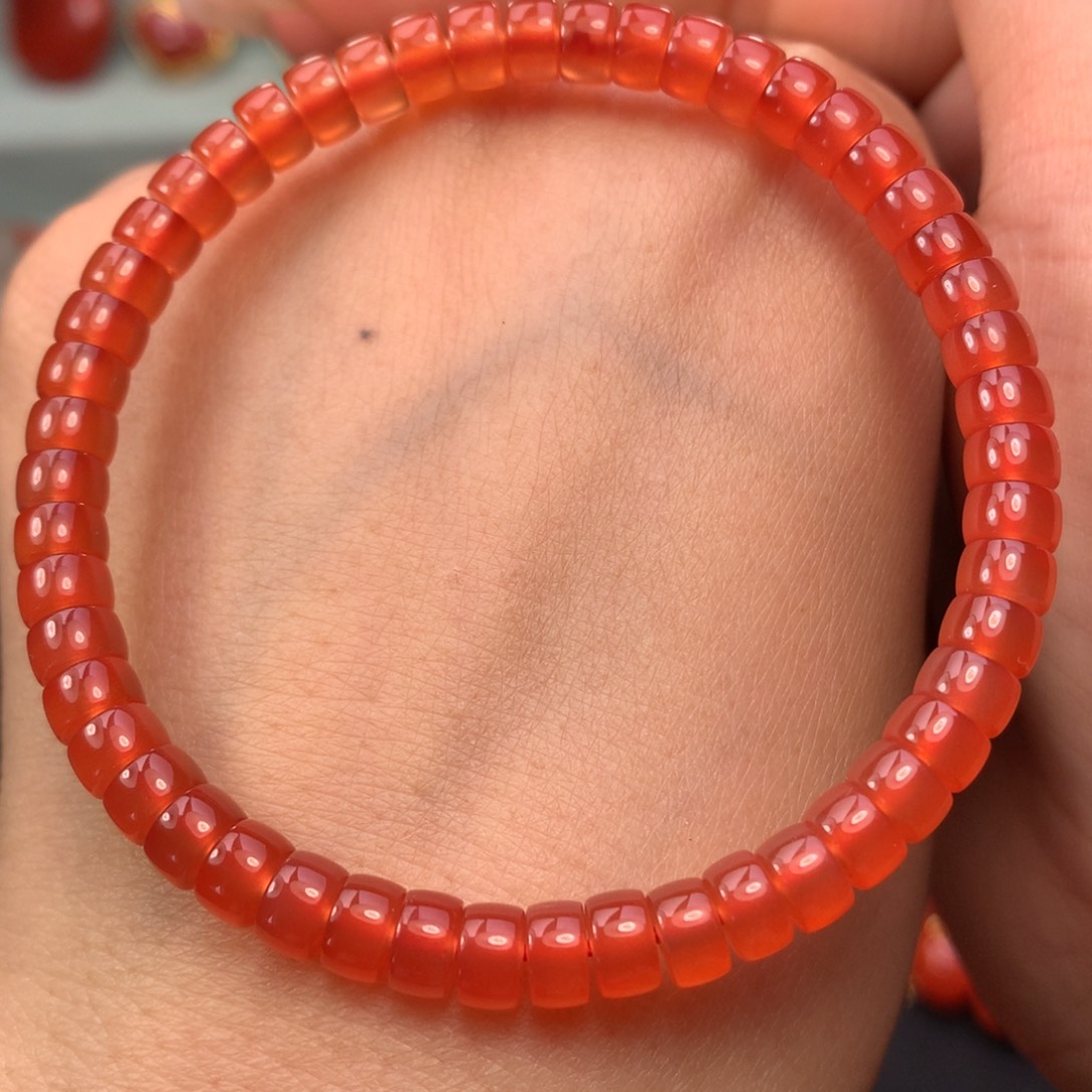 南红玛瑙手串未镶嵌