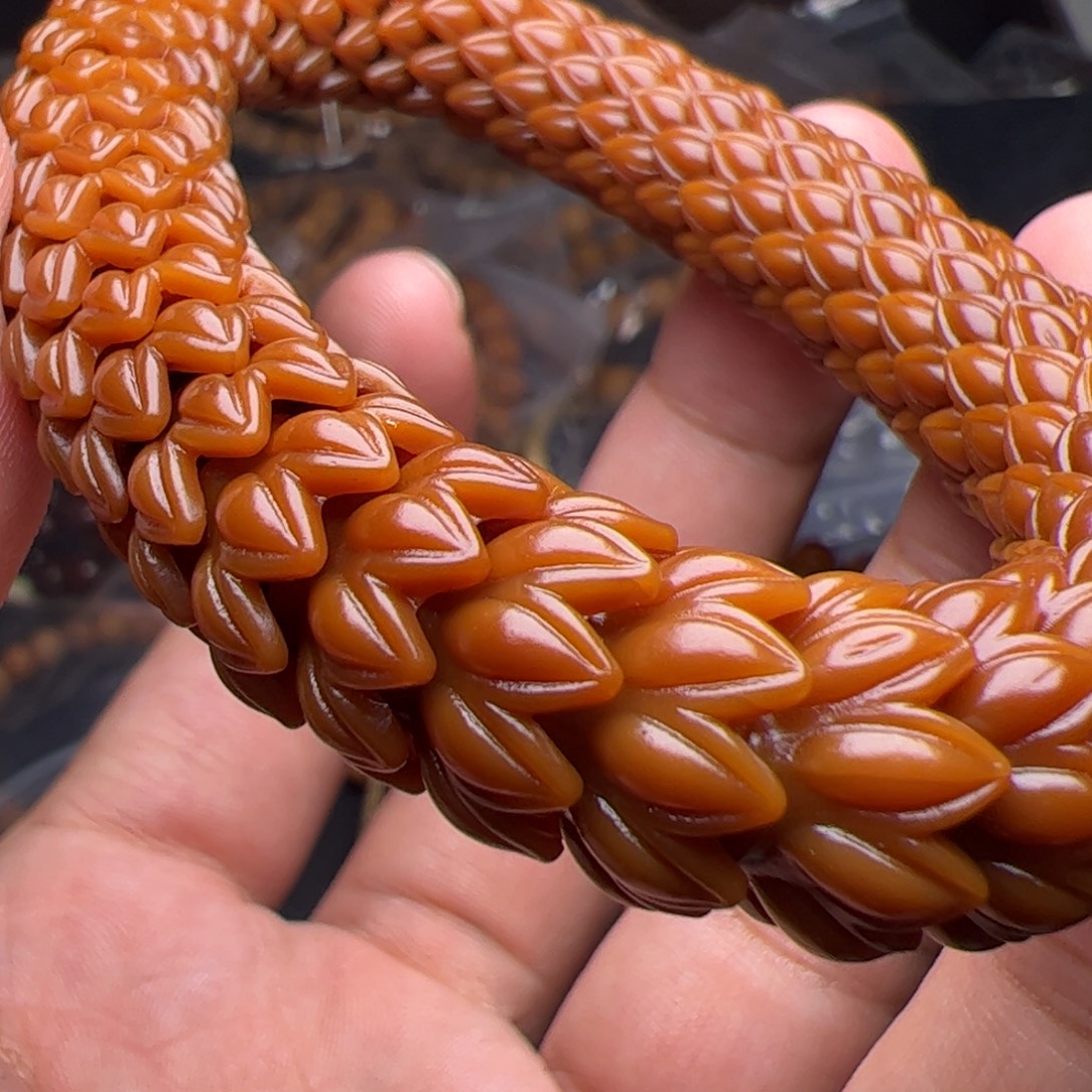 猴头核桃吊坠哦据咯