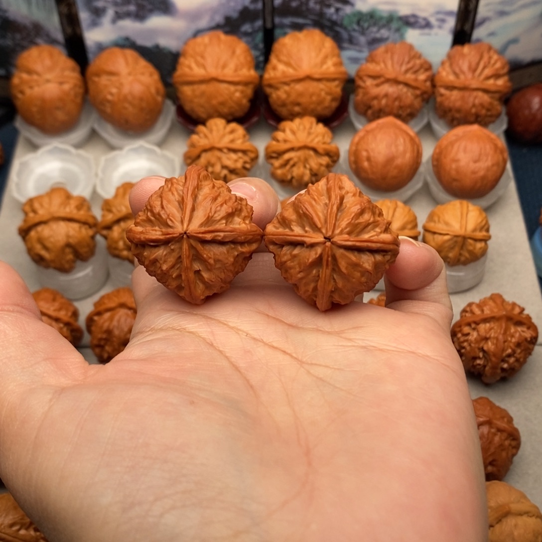 天***崽把件文玩核桃皇冠四棱