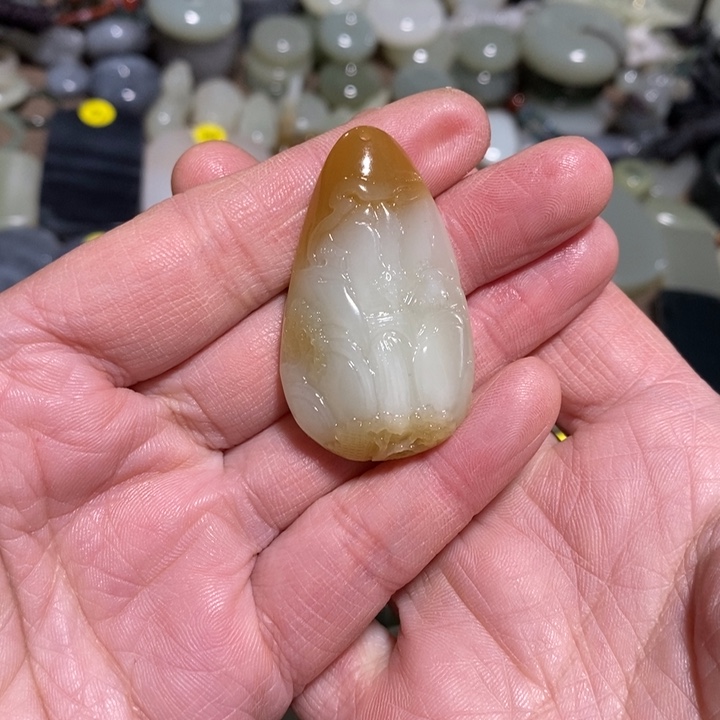 和田玉未镶嵌挂件