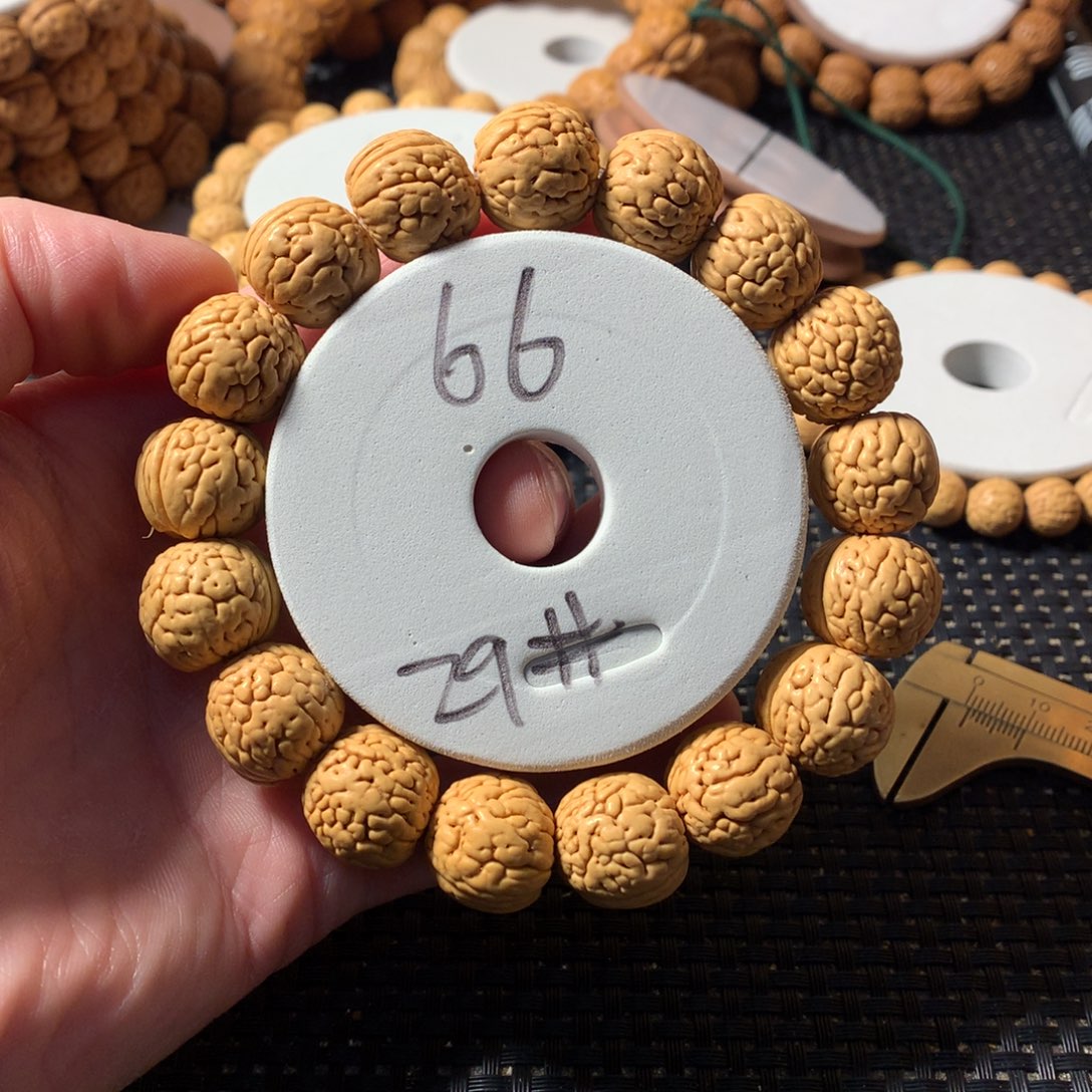 ****T手串桃核29号链接，