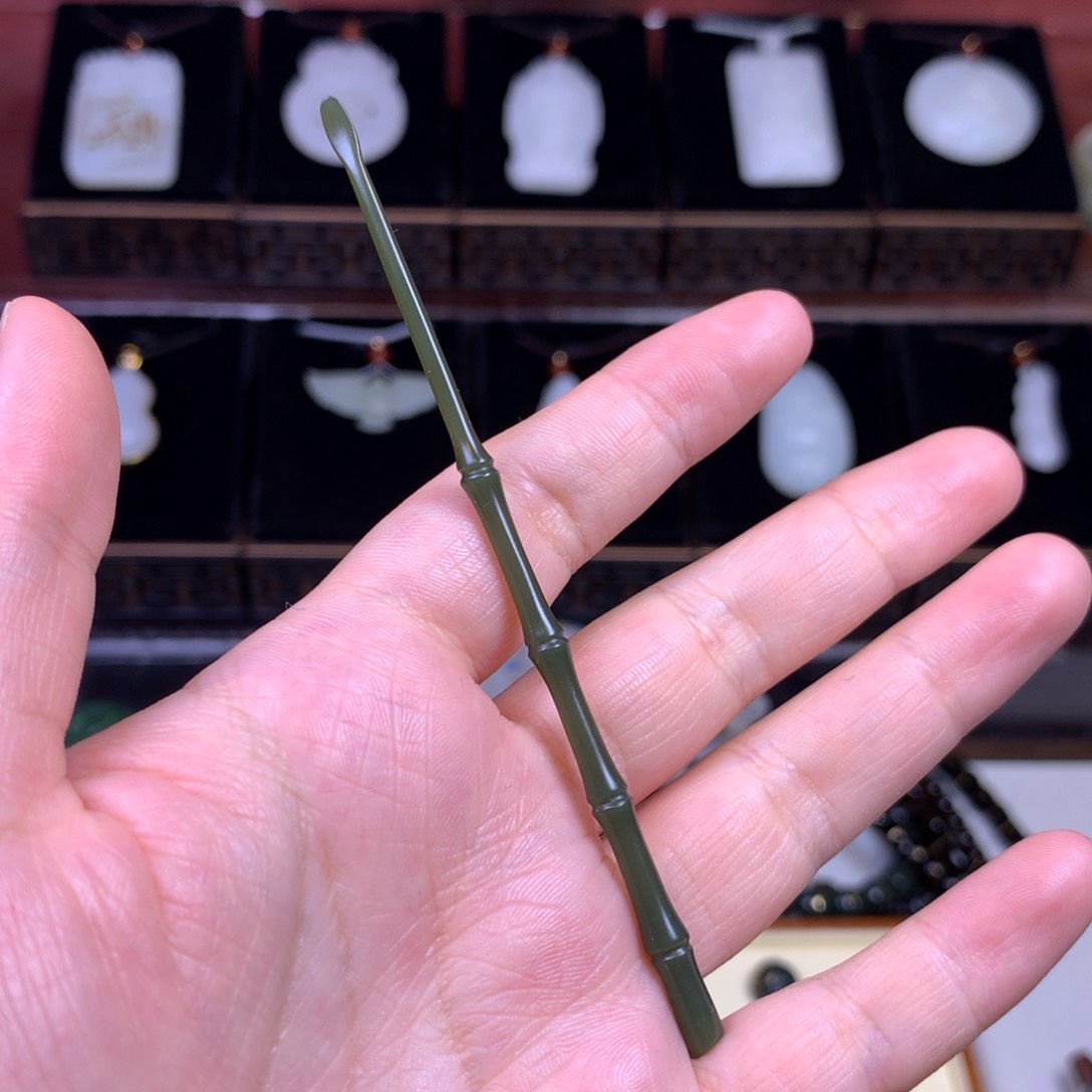 和田玉一细青玉 茶拨未镶嵌