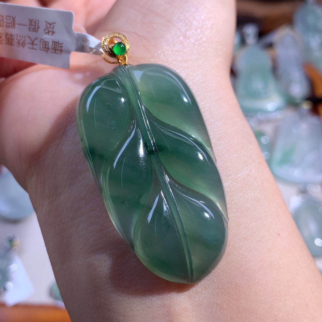 翡翠颈饰18K金镶嵌大业有成