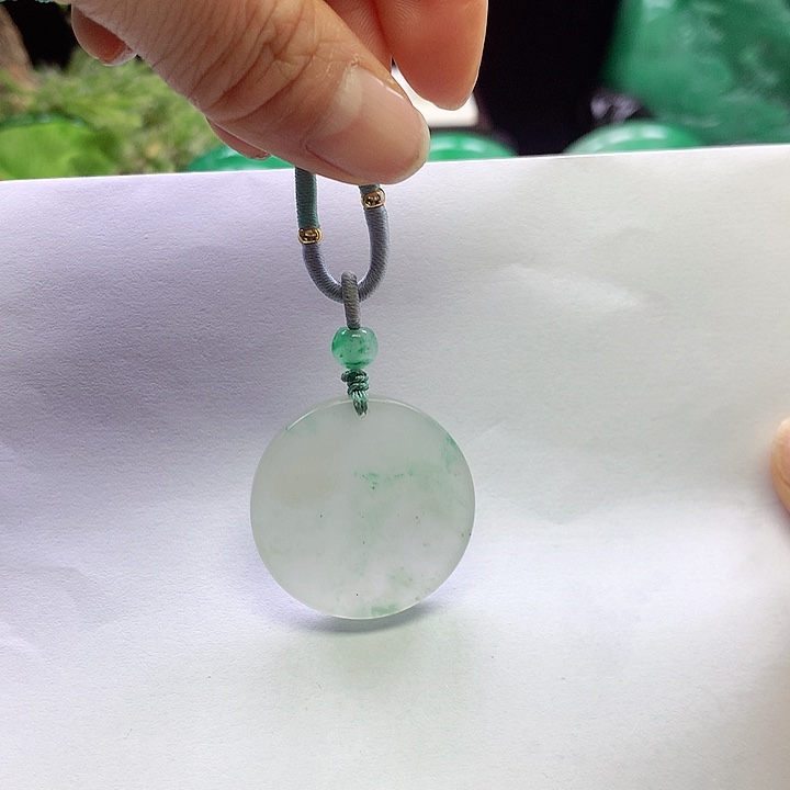 石英质玉颈饰未镶嵌