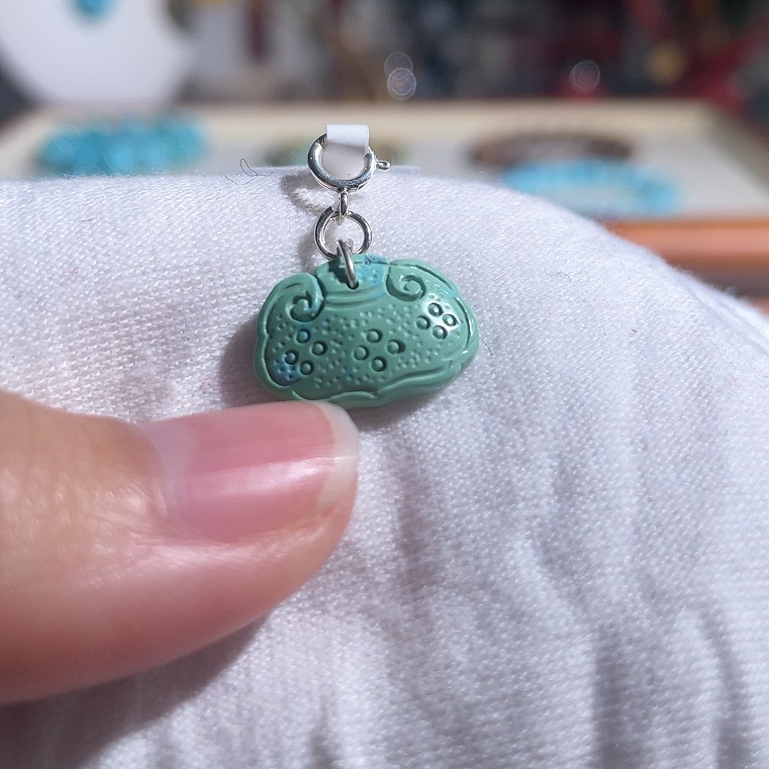 绿松石配饰未镶嵌