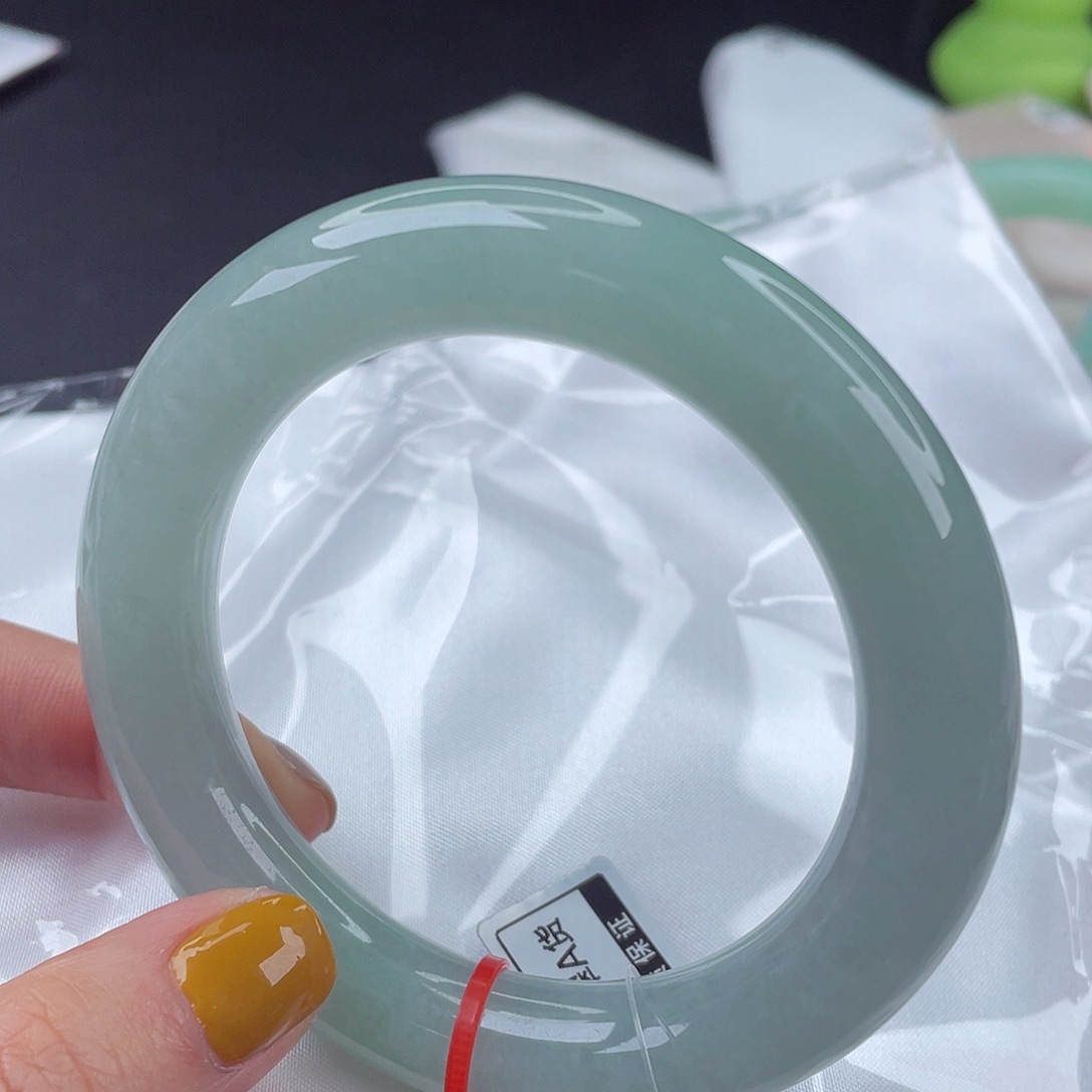 翡翠手镯未镶嵌56.3圈