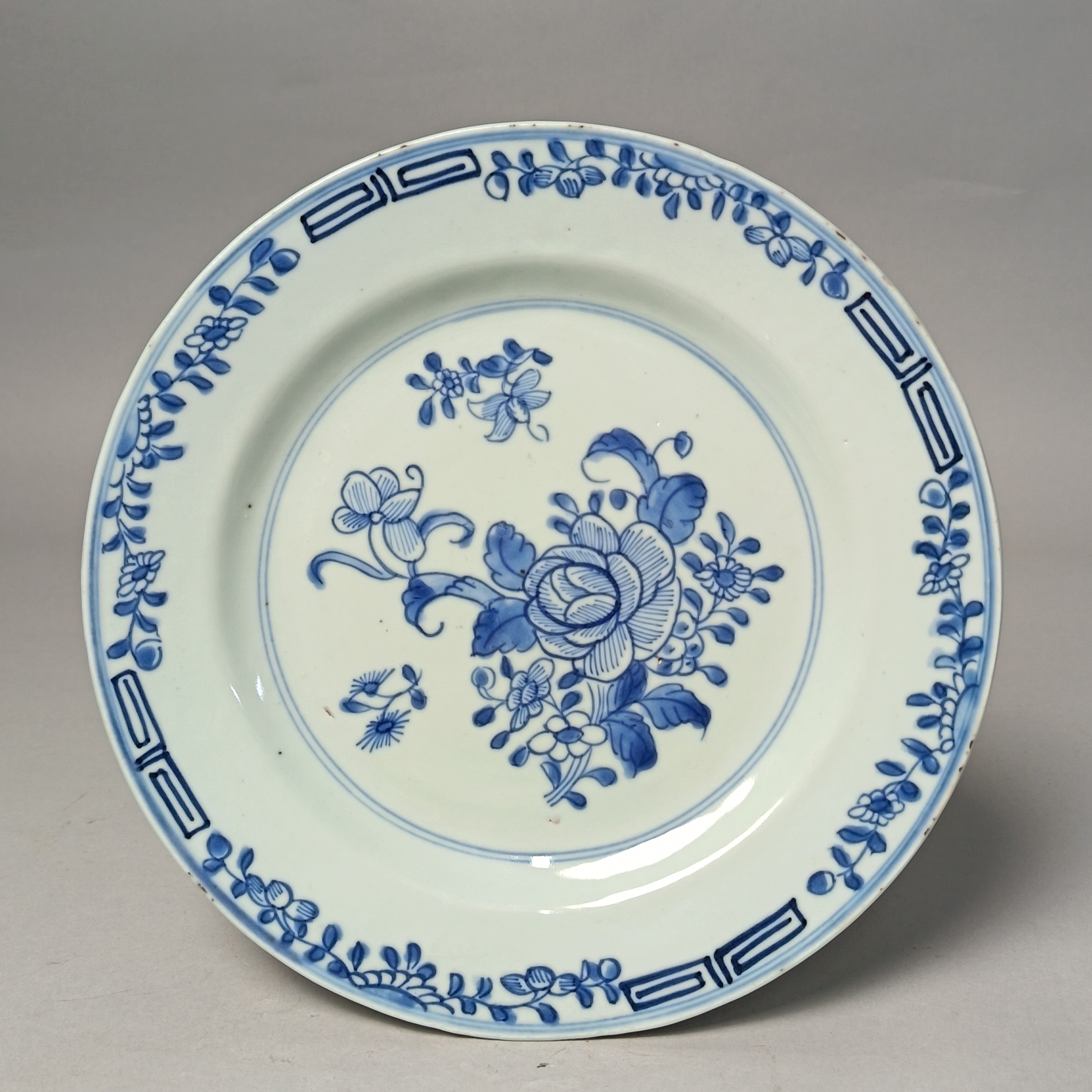 【010022762】BJ 清乾隆 青花花卉盘