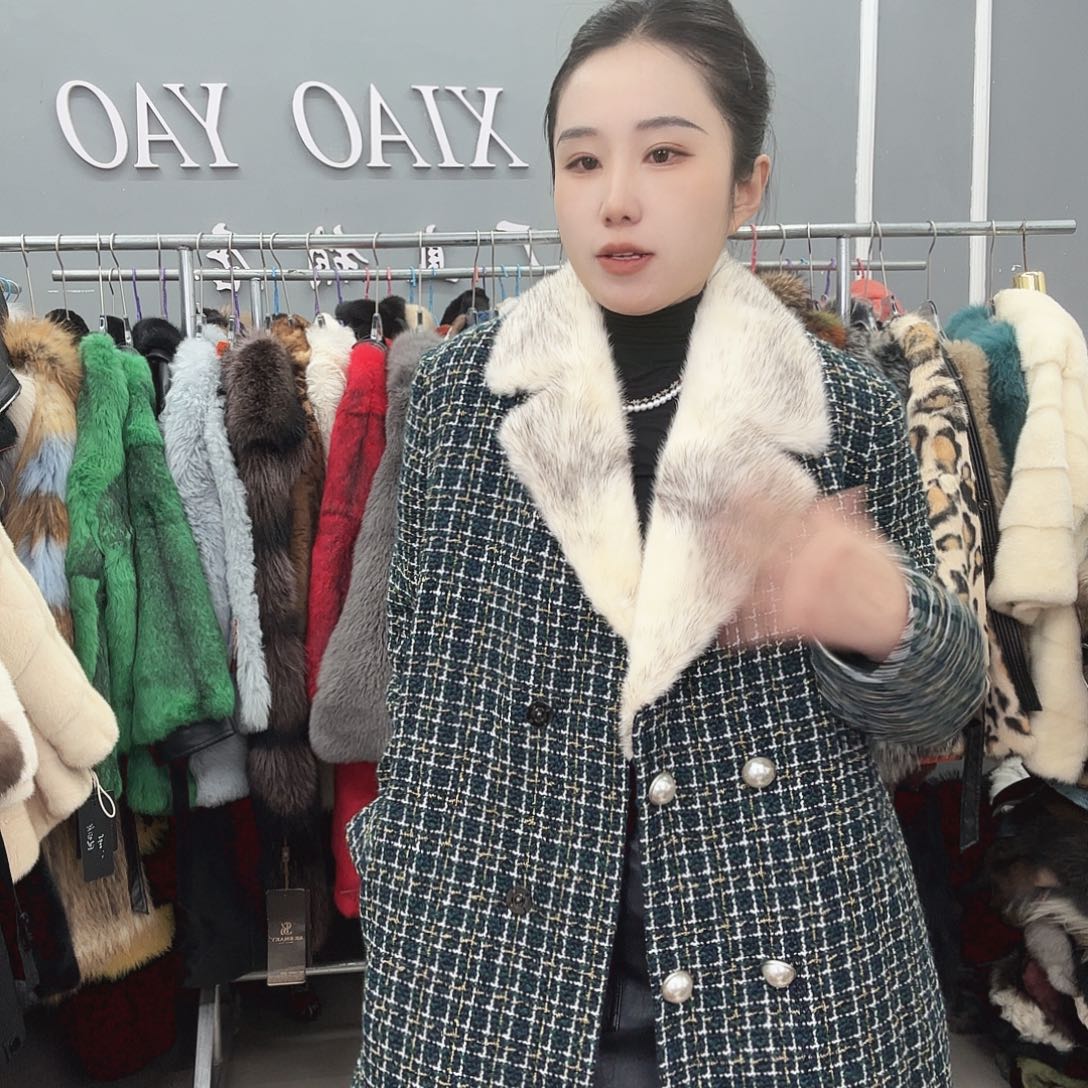 姚小妖家高端皮草