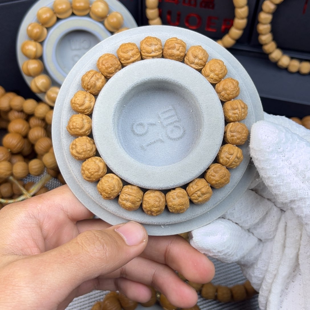 猴头核桃手串T****?禅王