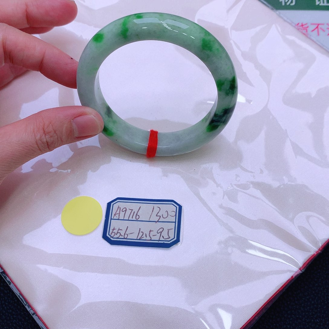 未镶嵌手镯翡翠缅甸翡翠手镯