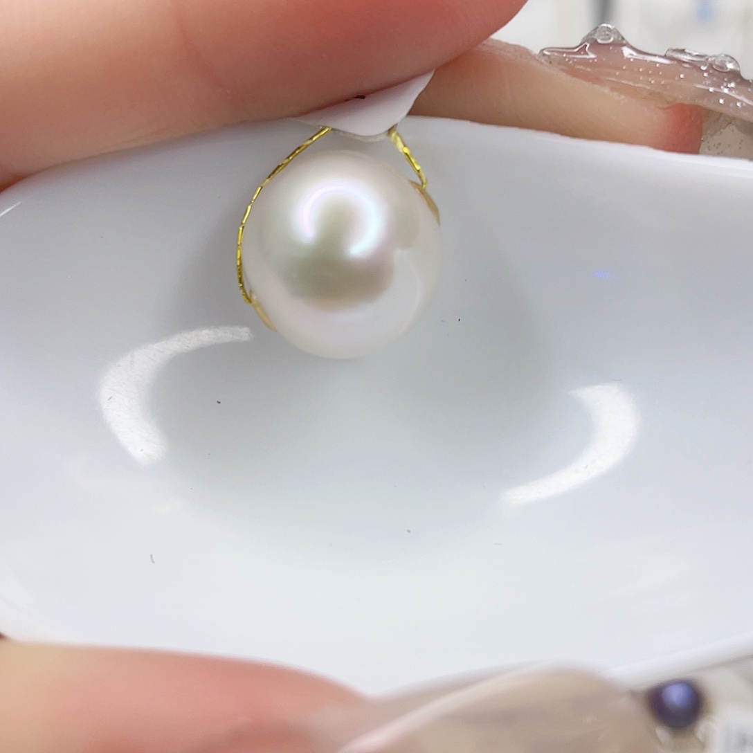 淡水珍珠颈饰18K金镶嵌