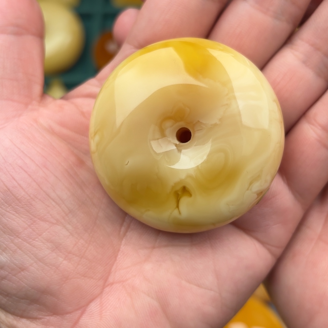 琥珀裸石未镶嵌纯天然蜜蜡