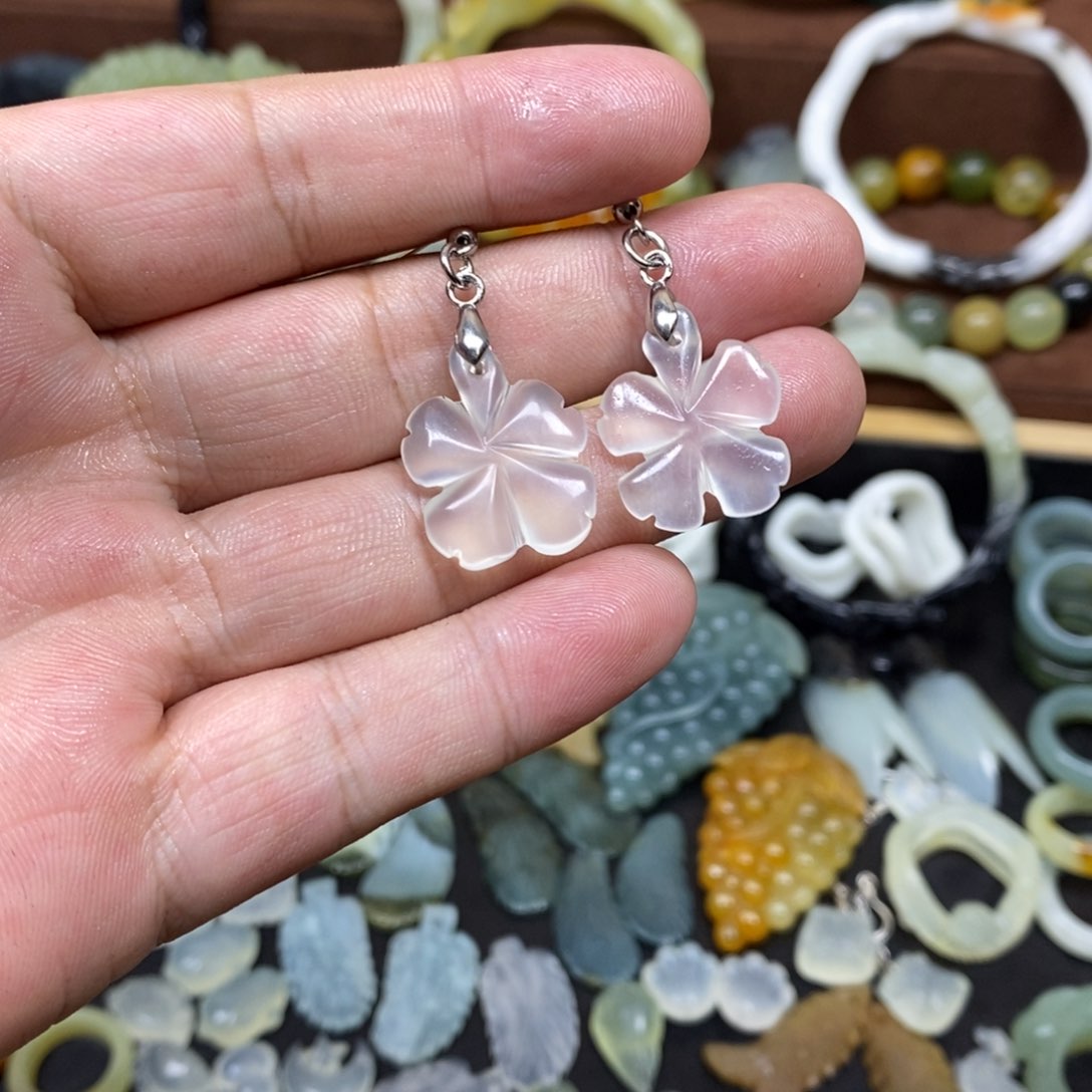 蛇纹石玉耳坠未镶嵌