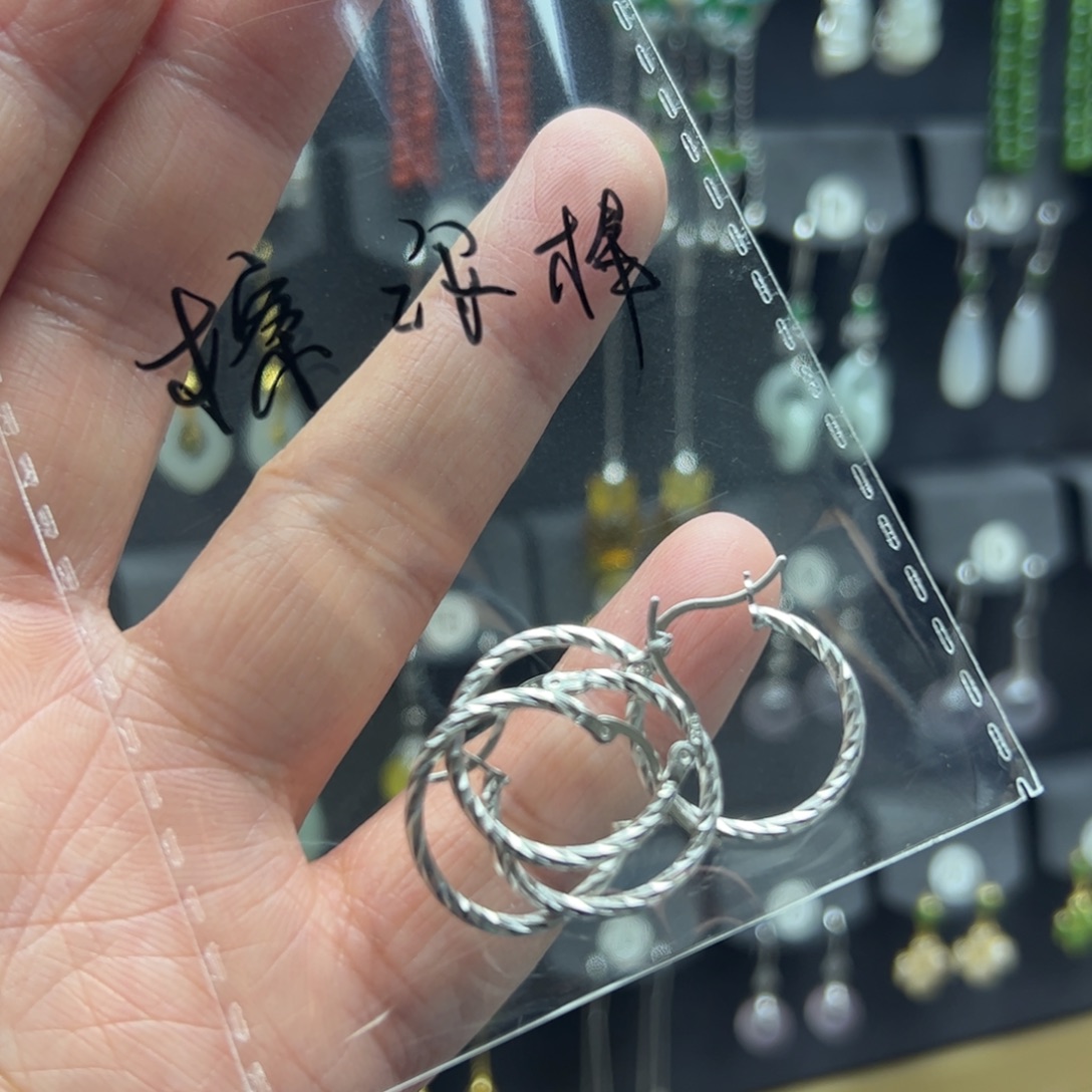 跟***熟金珀银S925镶嵌耳饰
