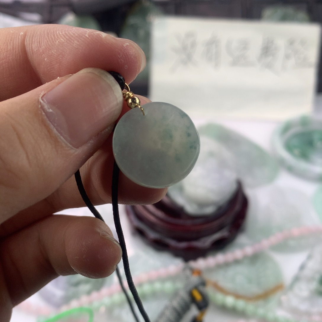 翡翠颈饰未镶嵌一