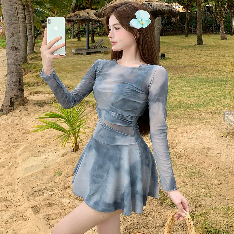 新款洋气度假蓝色女装裙式泳衣女性感纯欲冬季温泉显瘦时尚女款