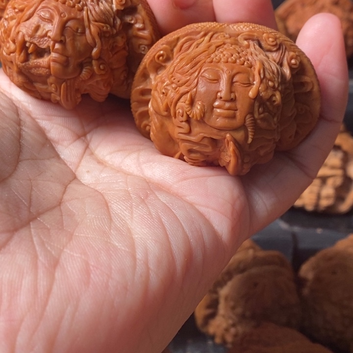 ****文玩核桃把件一念之间