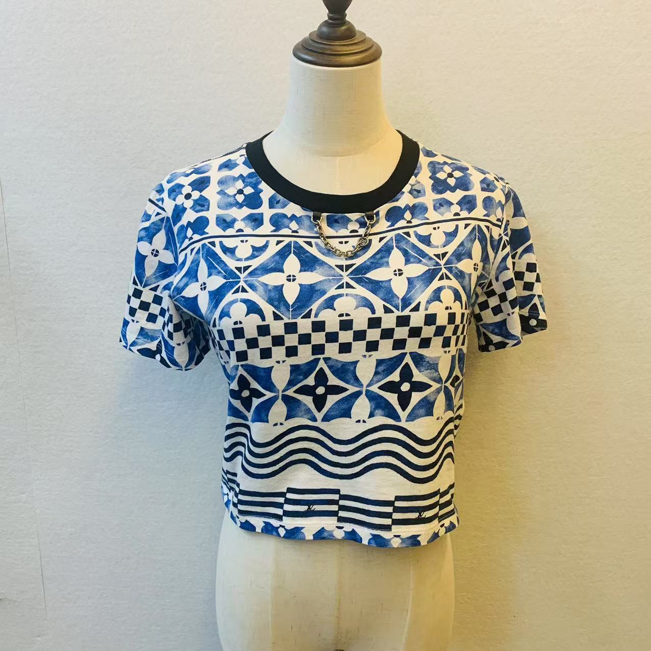 99新 LouisVuitton/路易威登 海囤/LV短袖/M码/yk150003