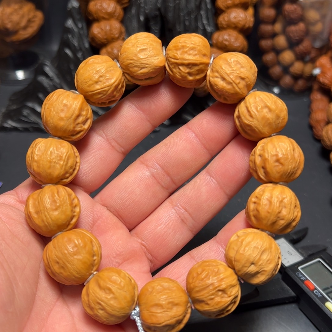 文玩核桃手串尺寸边肚20高18