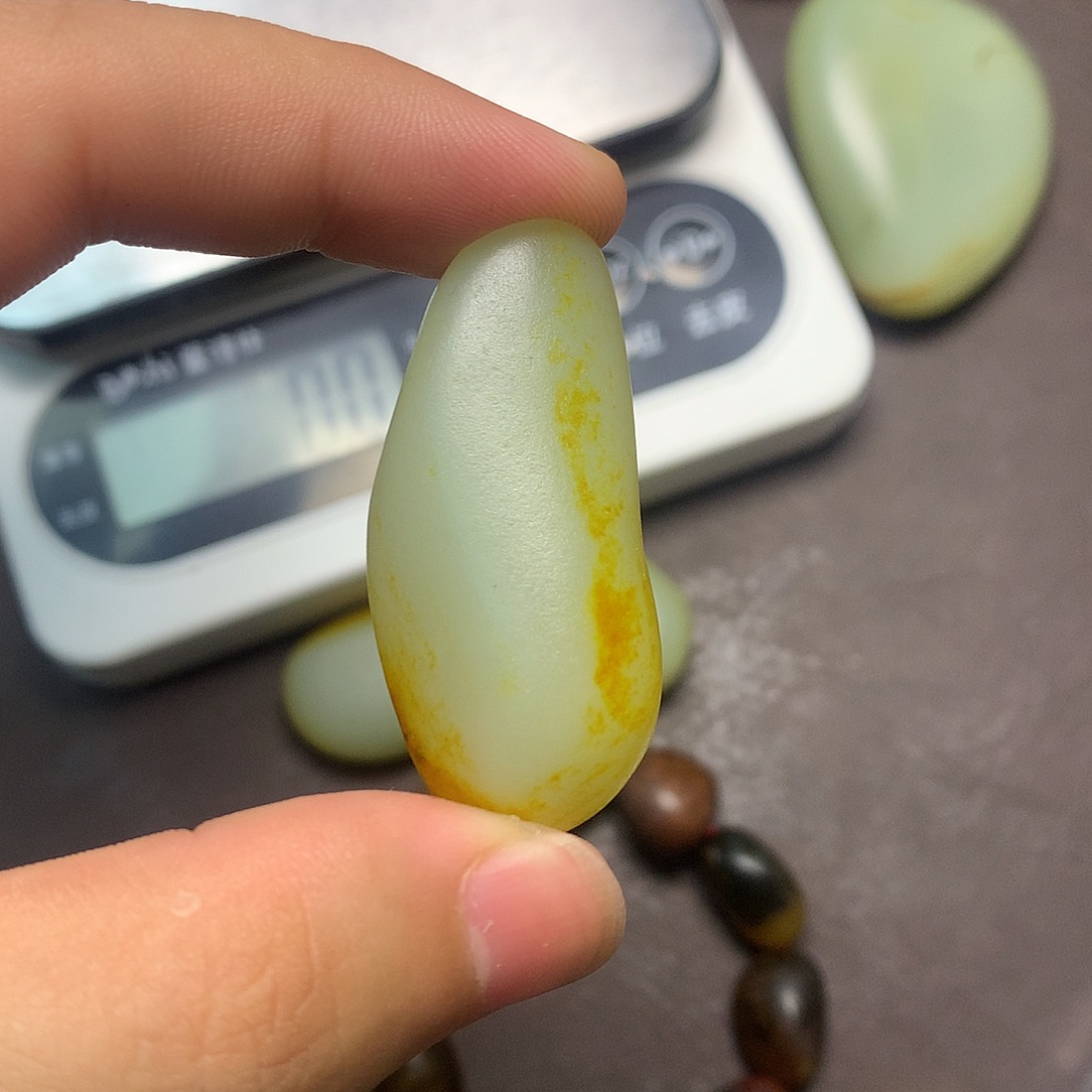 和田玉（糖玉）未镶嵌挂件