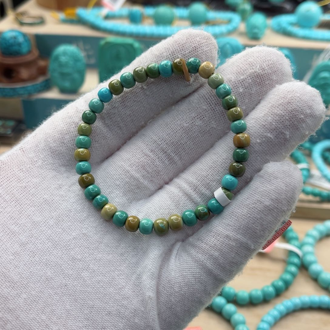 绿松石配饰未镶嵌