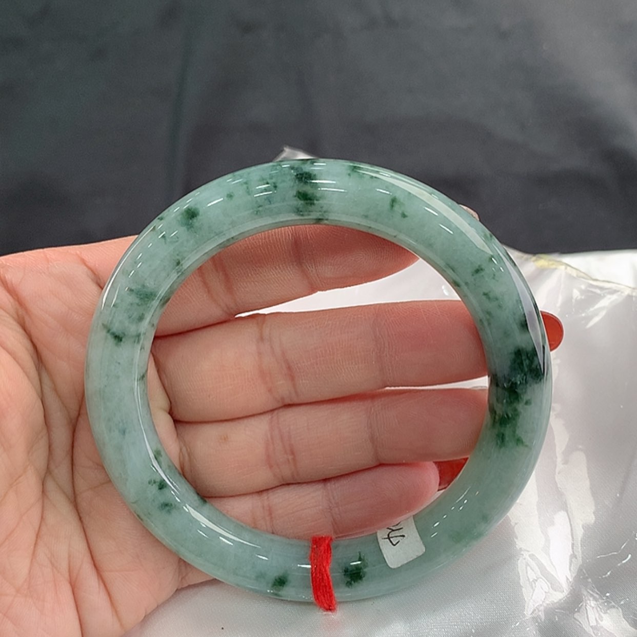 【闪购商品】翡翠手镯未镶嵌圆61.5